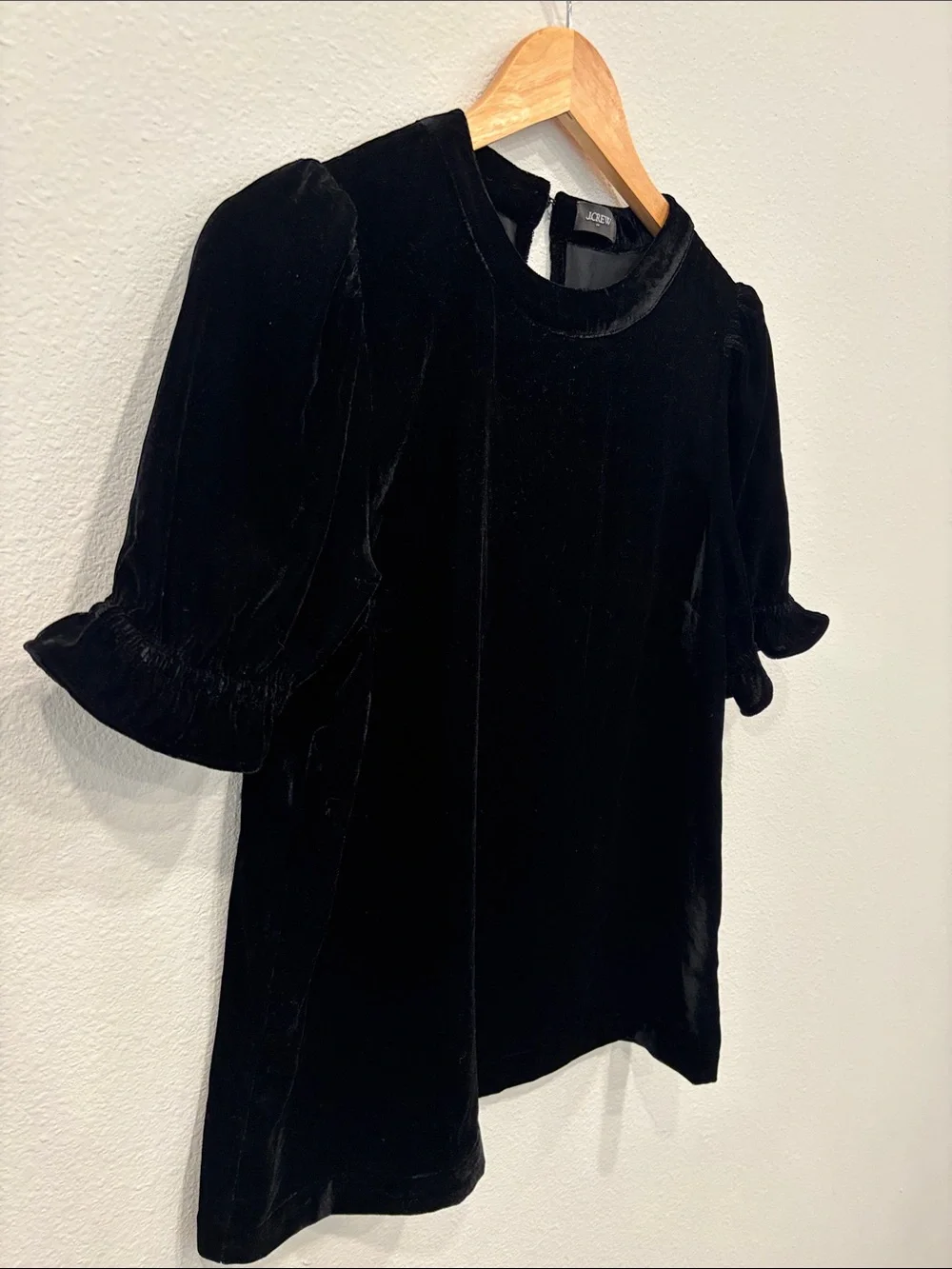J. Crew Women’s Black Velvet Puff-Sleeve Blouse Size S